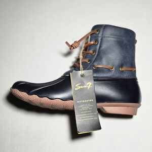 NWT Seven 7 womens 6 Hollis  Duck Boot - Navy & Brown Tan Laces w Fleece Lining